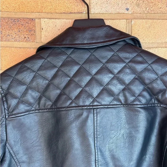 Universal Thread black faux leather zip front lined moto jacket coat large - Picture 9 of 10